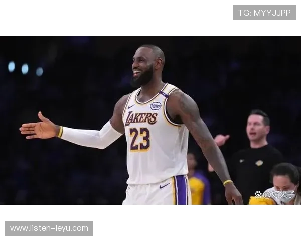 詹姆斯率湖人逆转取胜西部格局再生变季后赛形势愈发激烈引发热议