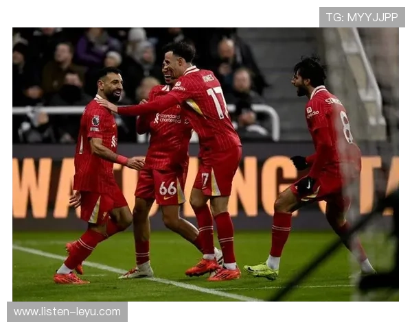 曼城逆转夺冠利物浦错失良机 曼联新星闪耀全场引关注